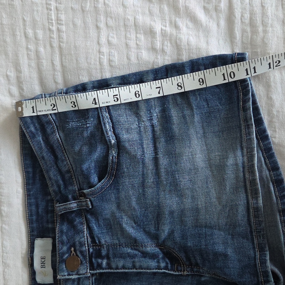 BKE Buckle Stella Women's Distressed Jean Shorts Size 32 Used Excellent Cond. - Picture 6 of 15